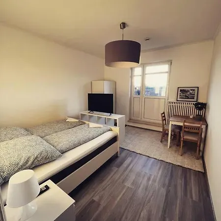Wunderschoene 3-Zimmer Wohnung Fuer 6 Personen Bremen Exterior photo